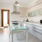 Viona Apartment *